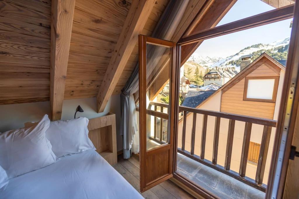 Wow Views Next To The Ski Lift! Baqueira Beret Exterior photo